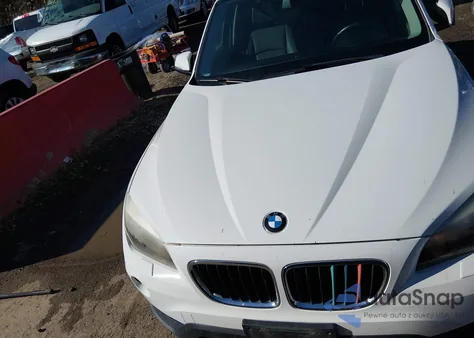 2013 BMW X1 xDrive28I из США, поврежденный, VIN WBAVL1C52DVR84011